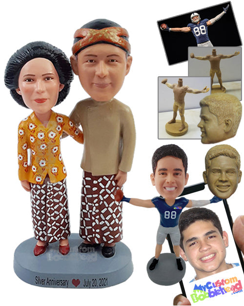 Traditional Wedding Couple in Hugging Pose Personalized Bobblehead