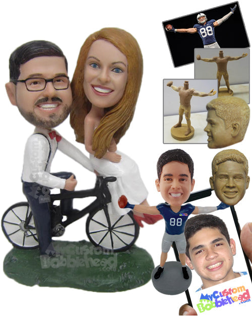 Old-Fashioned Couple on Bicycle Personalized Bobblehead